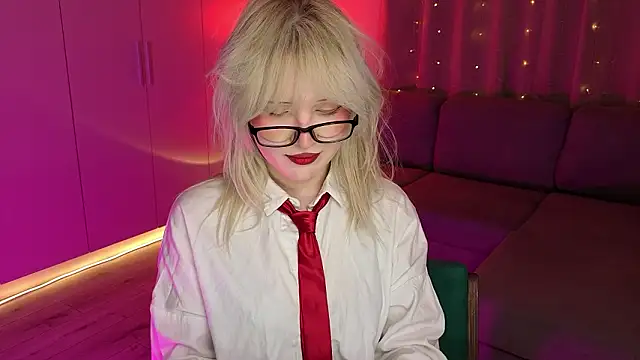 Mary Piersen online show from February 24, 11:05 pm