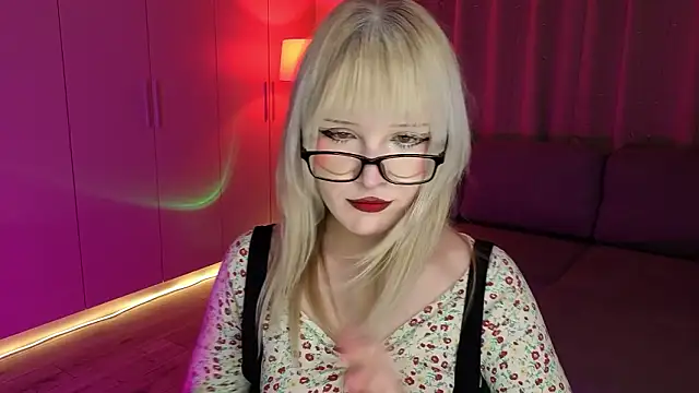 Mary Piersen online show from March 7, 1:01 am