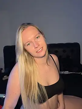 Ellie-rosee online show from February 15, 3:00 pm