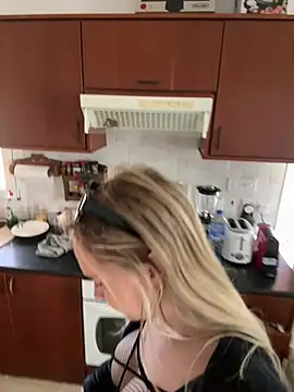 Ellie-rosee online show from February 27, 6:57 am