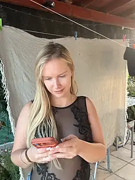 Ellie-rosee online show from February 26, 3:12 pm