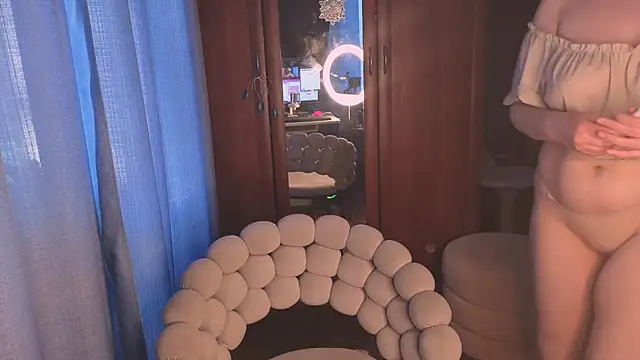 Doll lira online show from April 21, 2:34 pm