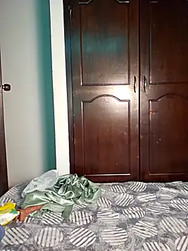  ChloeRed online show from April 15, 2:10 pm