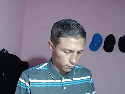 Snapshot of Cronos_Hot_8 chatting on February 17, 8:55 am Cronos Hot 8 online show from February 17, 8:55 am