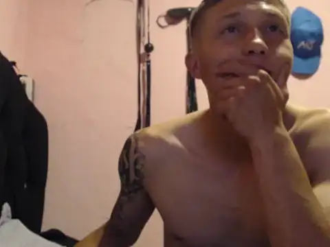 Snapshot of Cronos_Hot_8 chatting on January 31, 8:51 pm Cronos Hot 8 online show from January 31, 8:51 pm