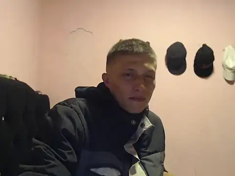 Snapshot of Cronos_Hot_8 chatting on February 23, 6:19 pm Cronos Hot 8 online show from February 23, 6:19 pm