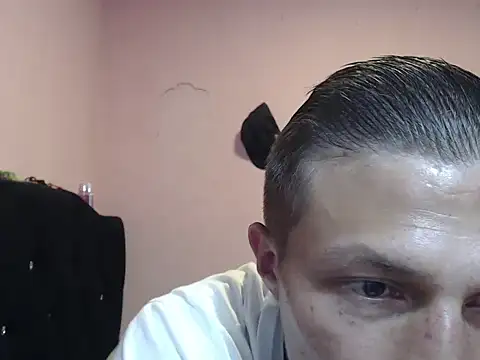 Snapshot of Cronos_Hot_8 chatting on February 15, 7:02 pm Cronos Hot 8 online show from February 15, 7:02 pm