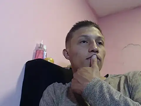 Snapshot of Cronos_Hot_8 chatting on February 26, 2:50 pm Cronos Hot 8 online show from February 26, 2:50 pm