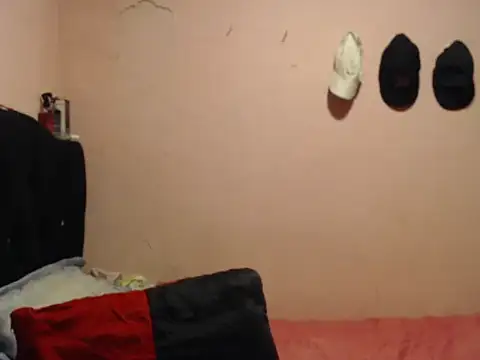 Snapshot of Cronos_Hot_8 chatting on February 13, 12:32 am Cronos Hot 8 online show from February 13, 12:32 am