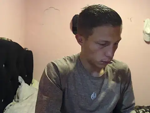 Snapshot of Cronos_Hot_8 chatting on February 19, 10:56 am Cronos Hot 8 online show from February 19, 10:56 am