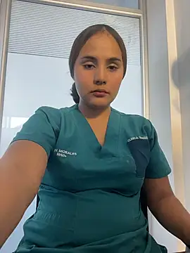 Noa Harper- online show from February 25, 9:25 pm