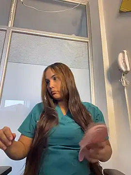 Noa Harper- online show from February 23, 9:15 pm