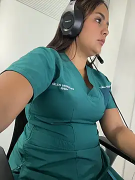 Noa Harper- online show from May 1, 9:09 pm