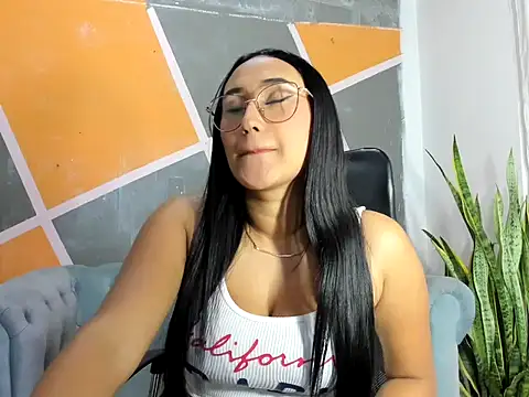 camila wood online show from February 1, 11:14 pm