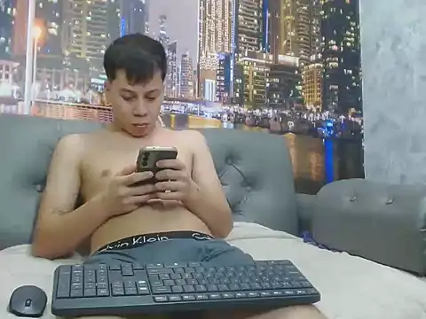 santiago xxxcol online show from March 26, 11:35 pm