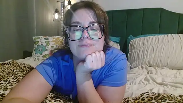 HazelSkyesChat online show from April 1, 11:45 pm