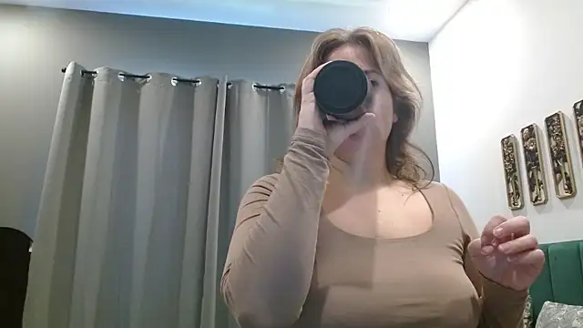 HazelSkyesChat online show from May 28, 2:23 pm