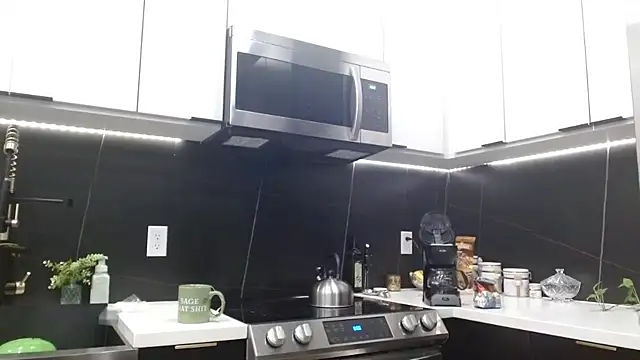 HazelSkyesChat online show from April 7, 1:02 pm