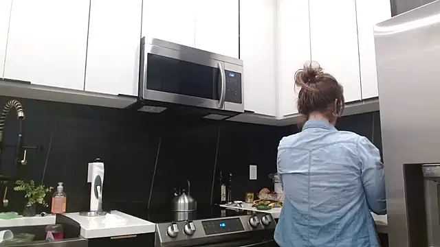 HazelSkyesChat online show from April 15, 4:22 pm