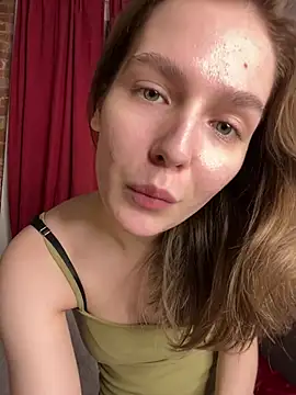 MyKittySayMeow online show from March 8, 2:04 am