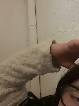 louveee6 online show from February 10, 7:24 pm