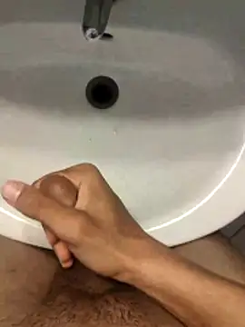 marcooo22annni online show from April 17, 1:47 pm