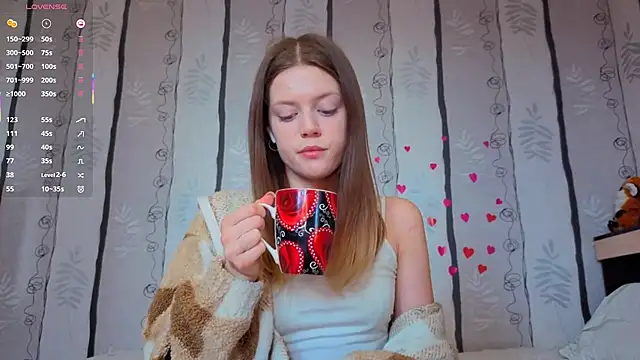 SueFerreyra online show from February 21, 9:33 am