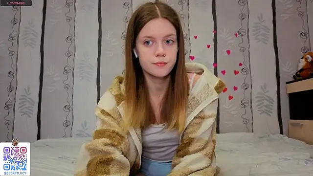 SueFerreyra online show from February 16, 8:02 am