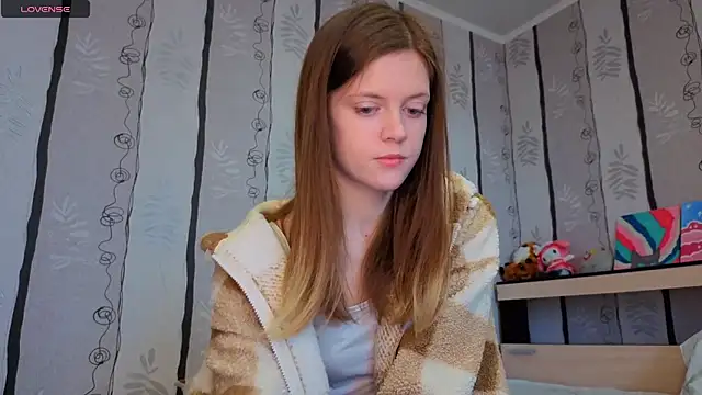 SueFerreyra online show from April 17, 8:17 am