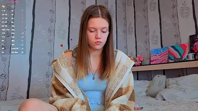 SueFerreyra online show from March 14, 8:09 am