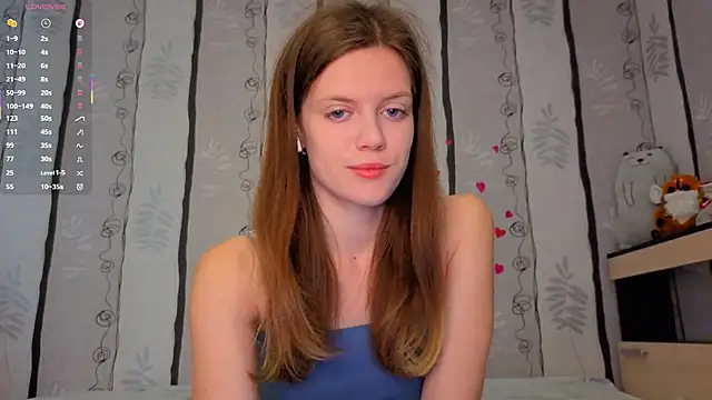 Snapshot of SueFerreyra chatting on July 6, 8:10 am SueFerreyra online show from July 6, 8:10 am