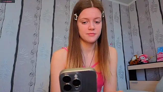 SueFerreyra online show from March 29, 8:05 am