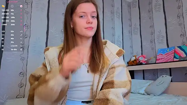 SueFerreyra online show from April 12, 8:06 am