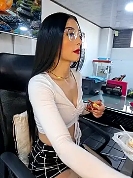 Snapshot of Jade_connor chatting on June 10, 7:37 pm Jade connor online show from June 10, 7:37 pm