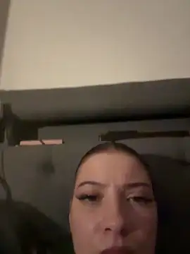 Snapshot of SofieKayla chatting on February 7, 7:11 pm SofieKayla online show from February 7, 7:11 pm