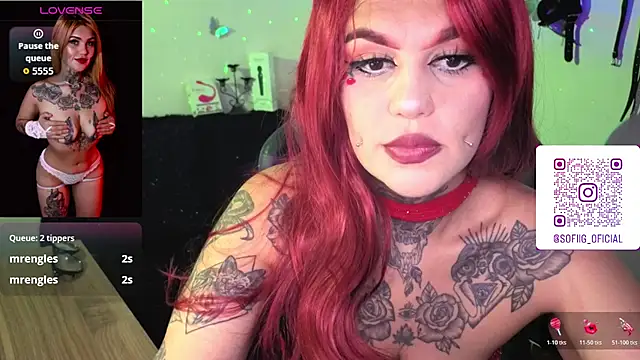 Zoeee 001 online show from March 5, 9:22 pm