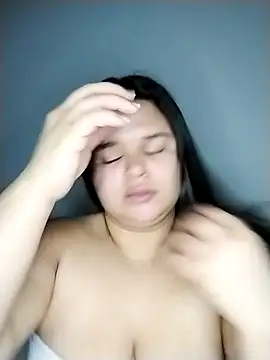 SamanthaStonee online show from April 10, 3:35 am