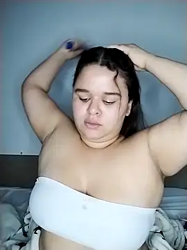 SamanthaStonee online show from April 12, 5:54 am