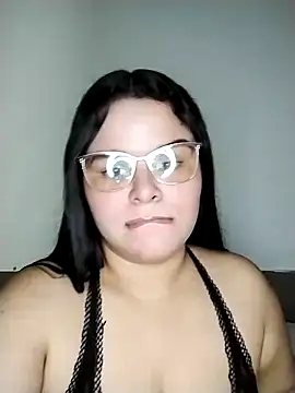 SamanthaStonee online show from April 5, 12:28 am