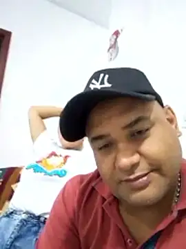 Snapshot of wessAndSandri chatting on February 14, 11:16 pm wessAndSandri online show from February 14, 11:16 pm