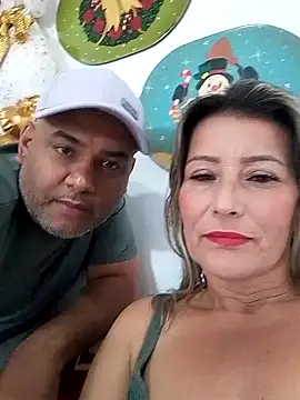 Snapshot of wessAndSandri chatting on February 11, 7:47 pm wessAndSandri online show from February 11, 7:47 pm