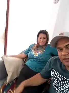 Snapshot of wessAndSandri chatting on February 12, 7:57 pm wessAndSandri online show from February 12, 7:57 pm