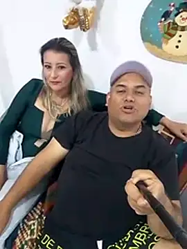 Snapshot of wessAndSandri chatting on February 21, 10:01 pm wessAndSandri online show from February 21, 10:01 pm