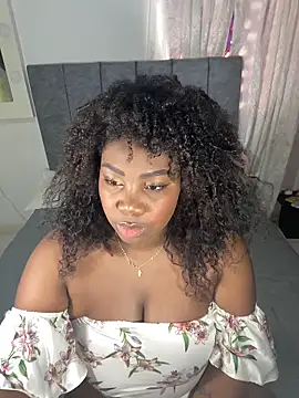 Snapshot of karlaebony chatting on February 19, 9:12 pm karlaebony online show from February 19, 9:12 pm