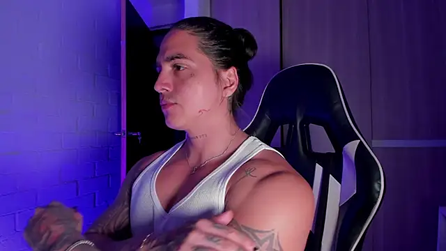 Snapshot of Cry_Duran chatting on February 24, 9:04 pm Cry Duran online show from February 24, 9:04 pm