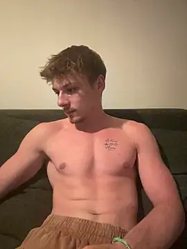 Lucas328706 online show from July 12, 8:53 pm