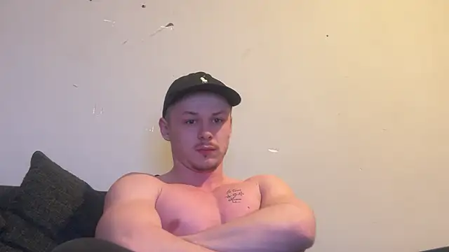 Snapshot of Lucas328706 chatting on February 20, 8:22 pm Lucas328706 online show from February 20, 8:22 pm