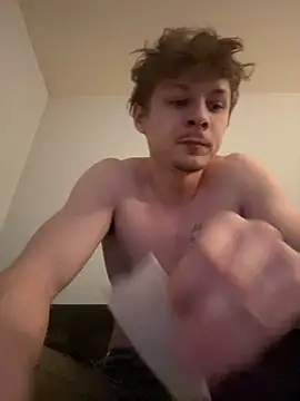 Snapshot of Lucas328706 chatting on February 2, 7:29 am Lucas328706 online show from February 2, 7:29 am