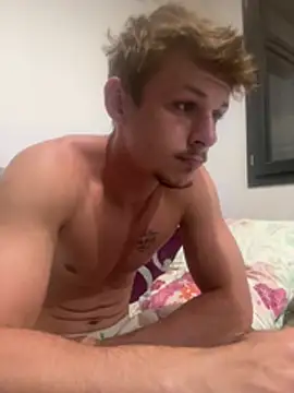 Lucas328706 online show from July 10, 11:05 pm