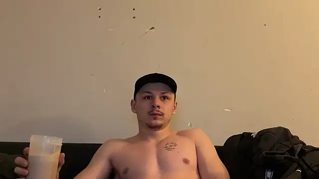 Snapshot of Lucas328706 chatting on February 26, 1:44 pm Lucas328706 online show from February 26, 1:44 pm